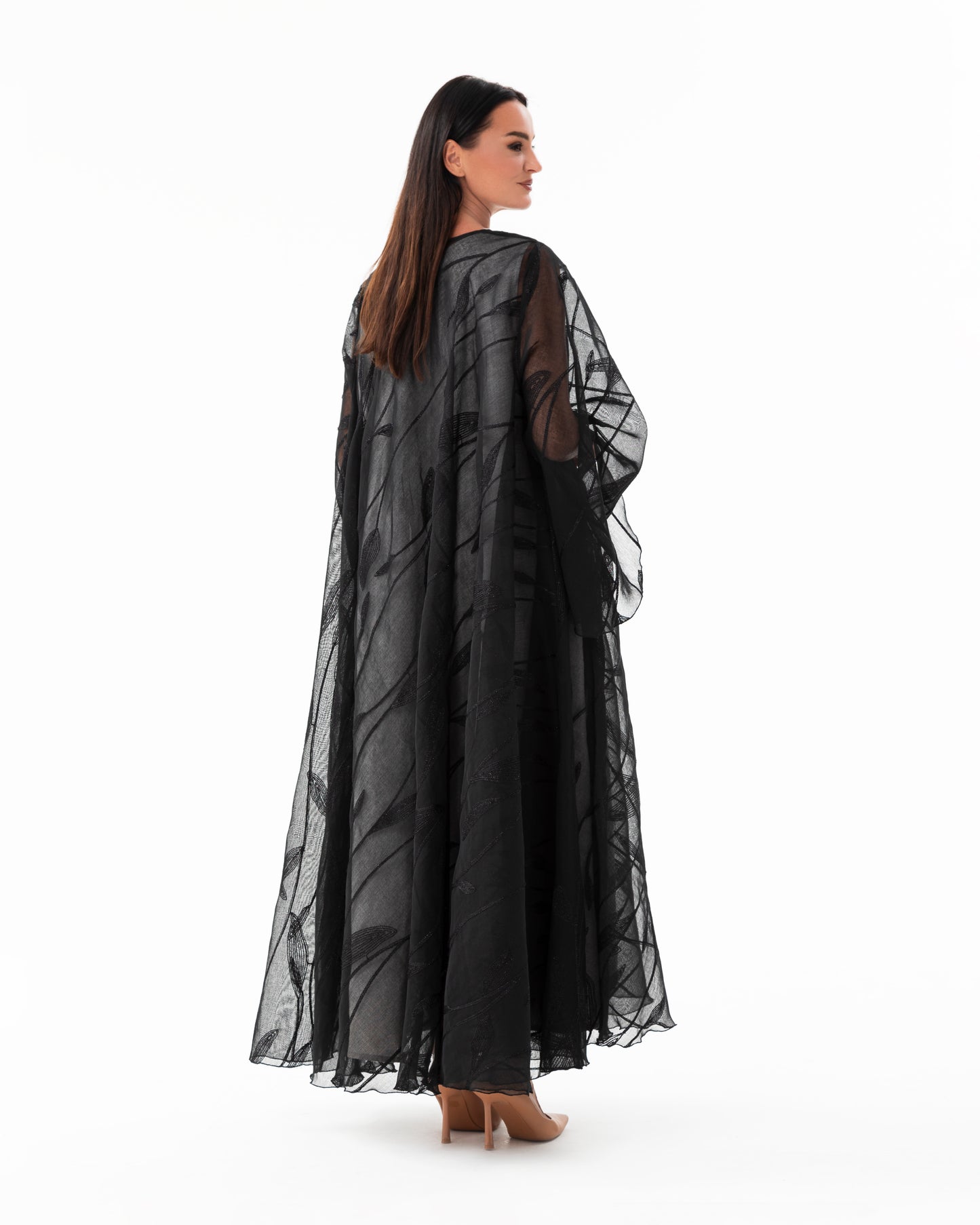 Klosh Occasions Abaya made of embroidered fabric
