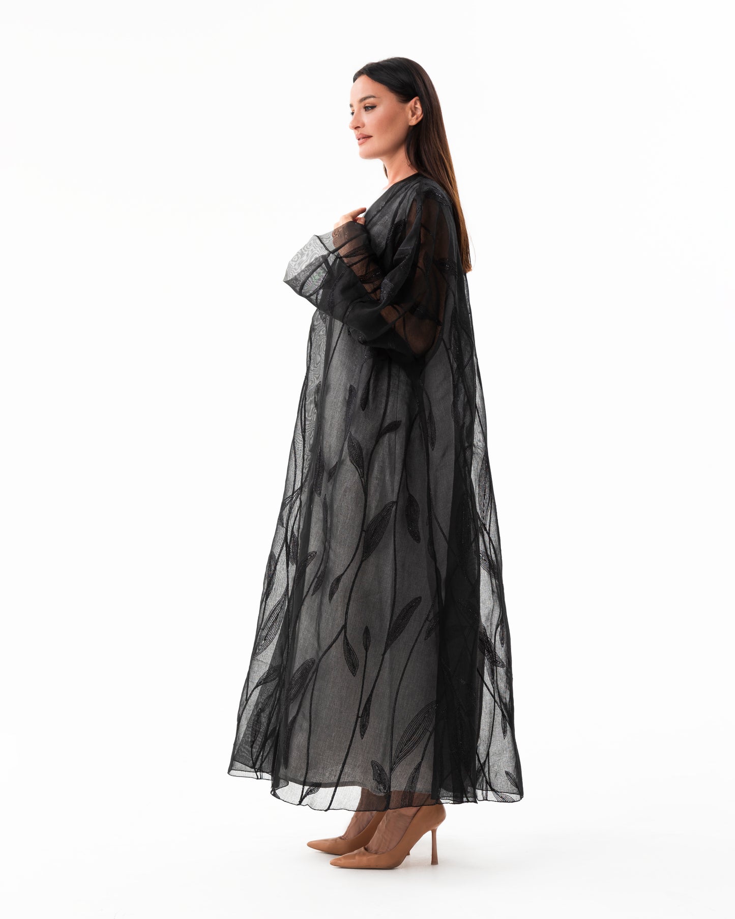 Klosh Occasions Abaya made of embroidered fabric