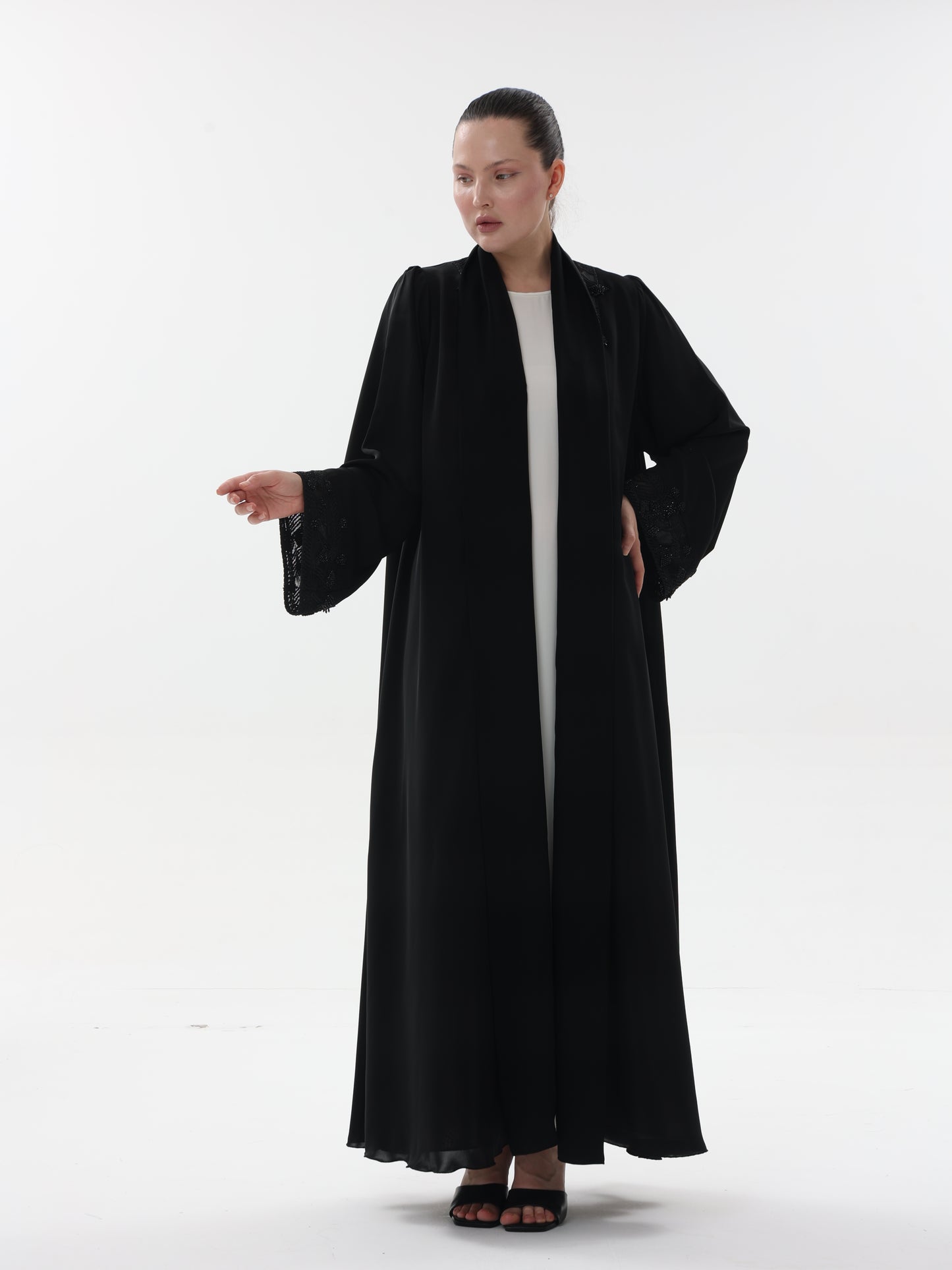 Elegant Lady Abaya