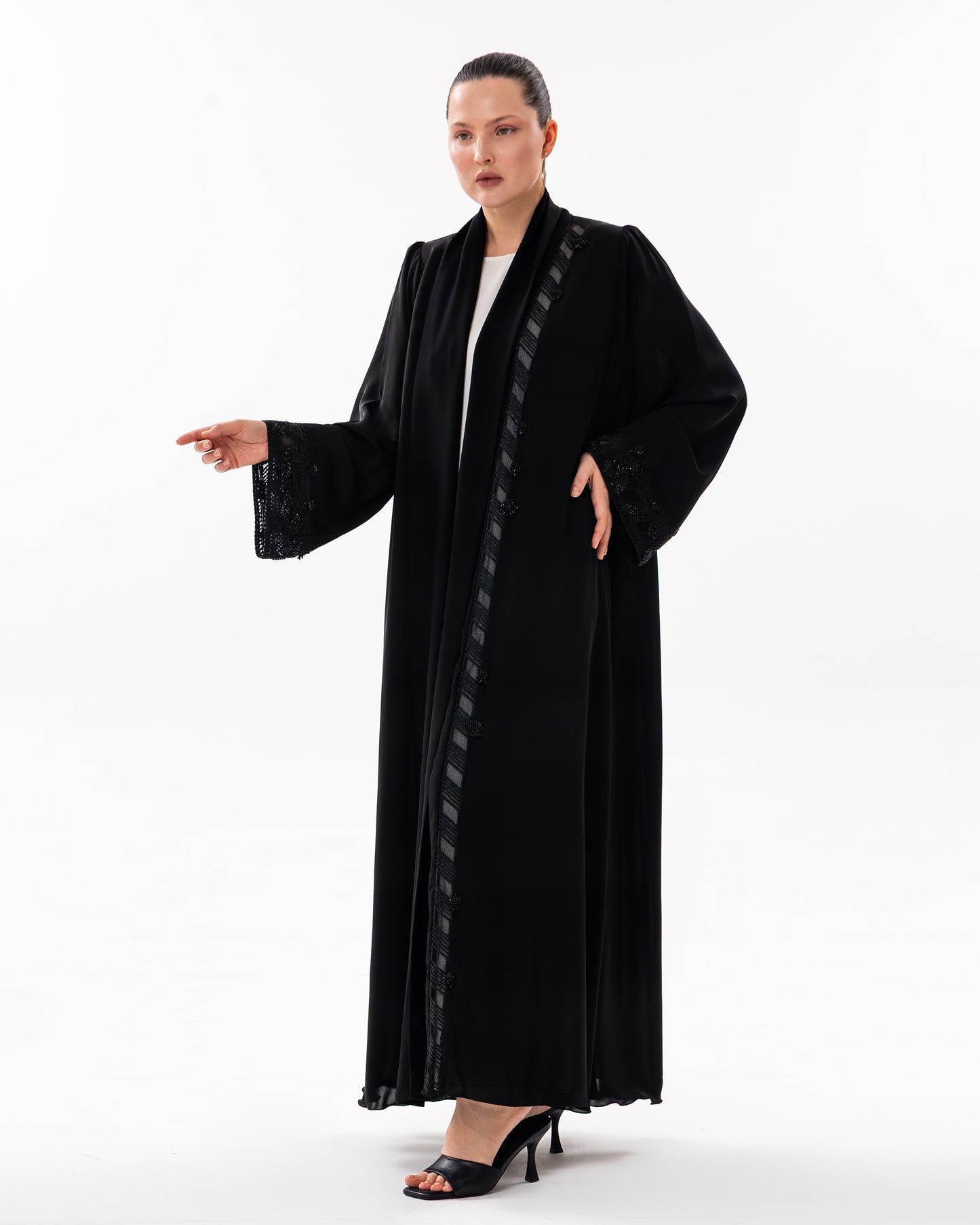 Elegant Lady Abaya